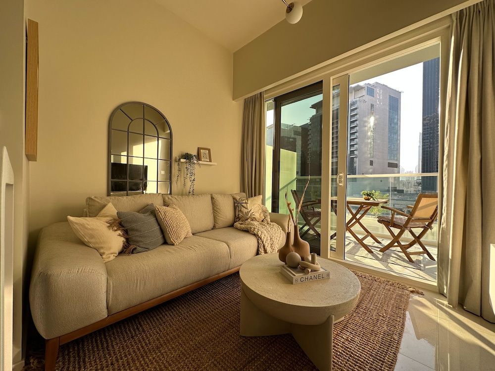 undefined HiGuests - Reva Residences