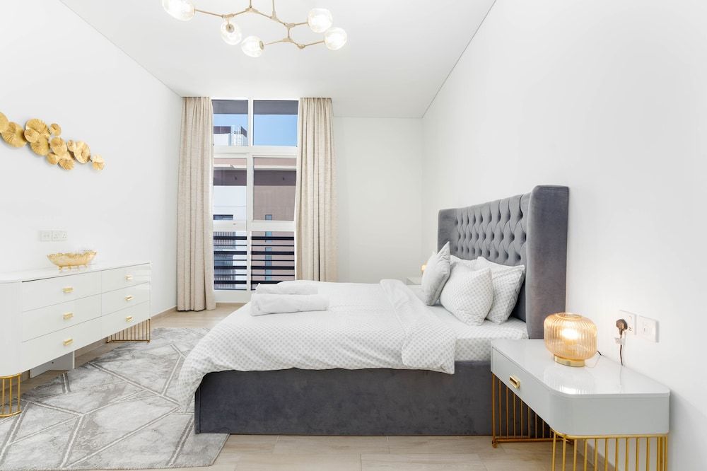 undefined Whitesage - Stylish Retreat in JVC with Designer Swimming Pool 3