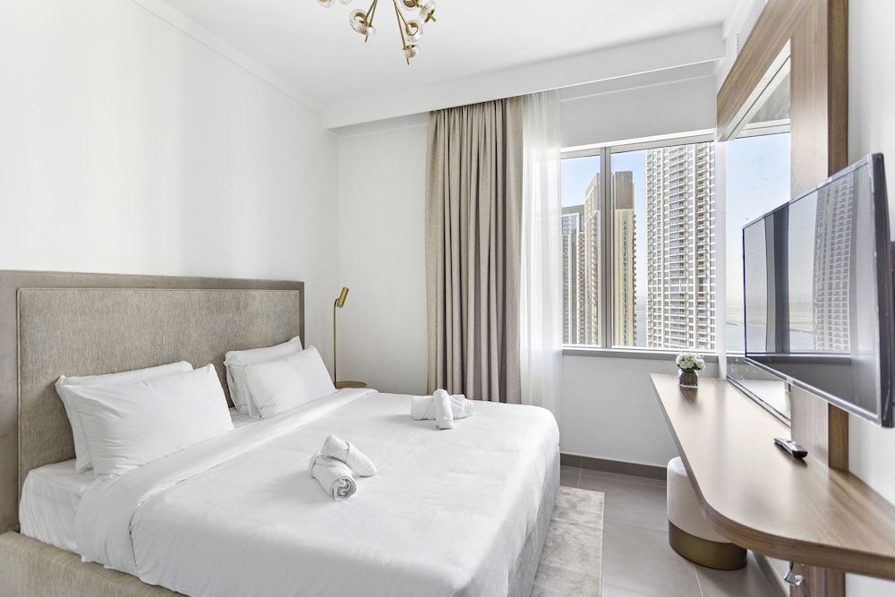 undefined WelHome - Luxe Apartment With Incredible View on Dubai Creek 4