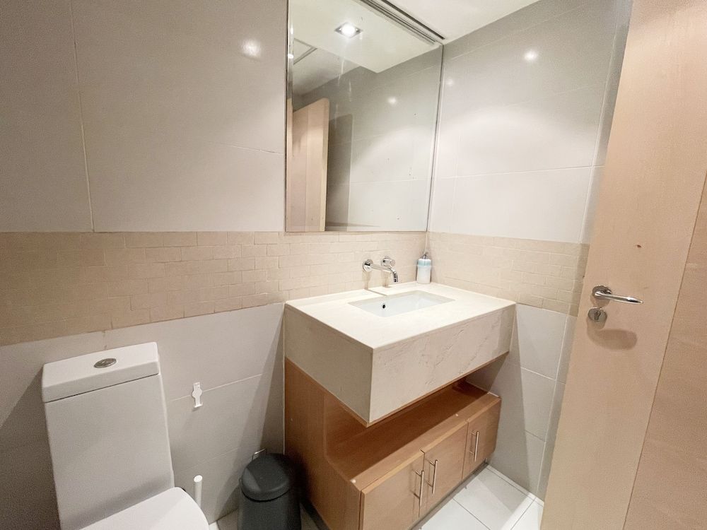 Park Island - Blakely 2502 Exclusive Apartment 13