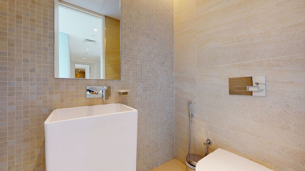 Bluewaters 4-606 Exclusive Apartment 15