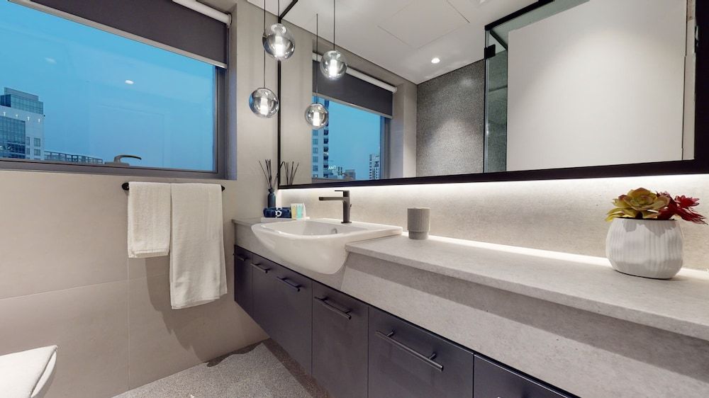 2201 Bellevue Towers Superior Apartment 49