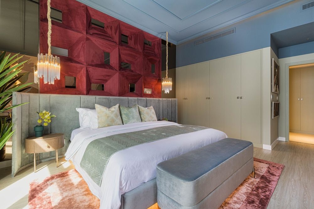 undefined 2201 Bellevue Towers 3