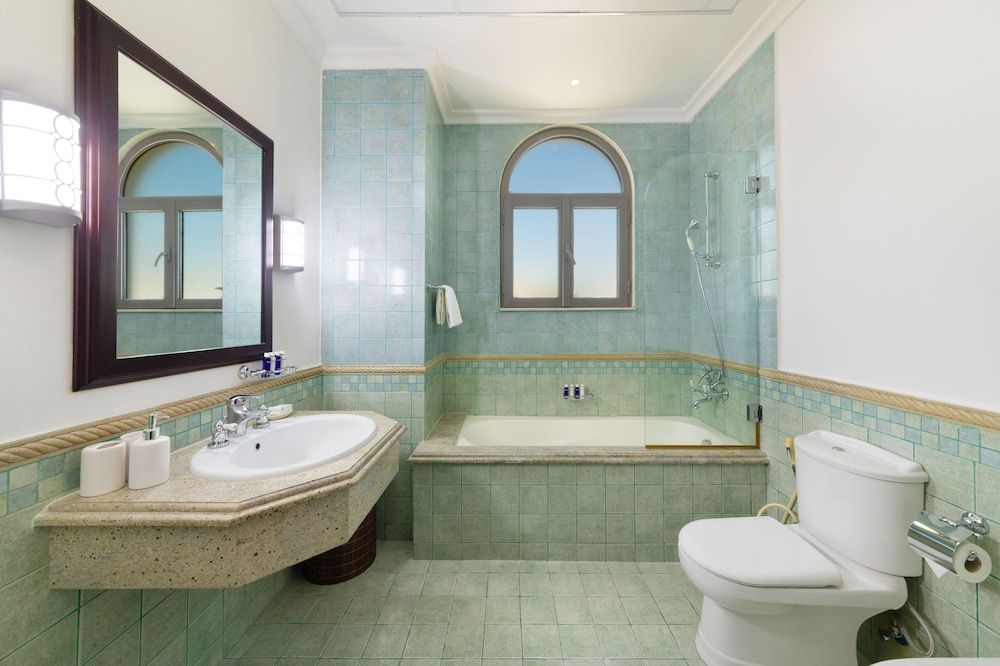 Maison Privee - Mesmerizing Beachfront Villa on The Palm with Pool Villa 19