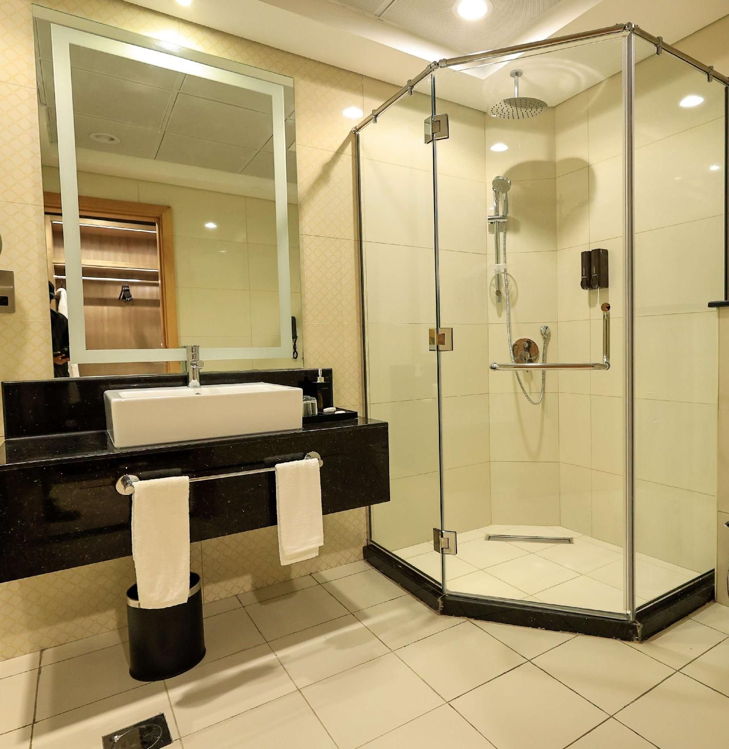 Best Western Premier M Four Hotel 2 Single Beds, Nonsmoking, Premium Room, Sofa, Air Conditioning 3