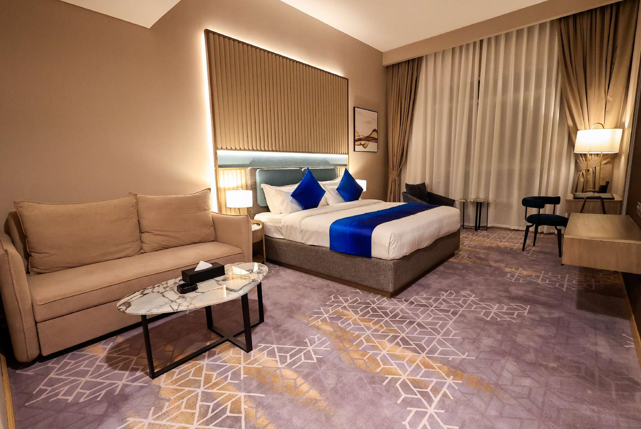 Best Western Premier M Four Hotel 1 King Bed, Nonsmoking, Superior Room, Larger Room, Sofa, Air Conditioning