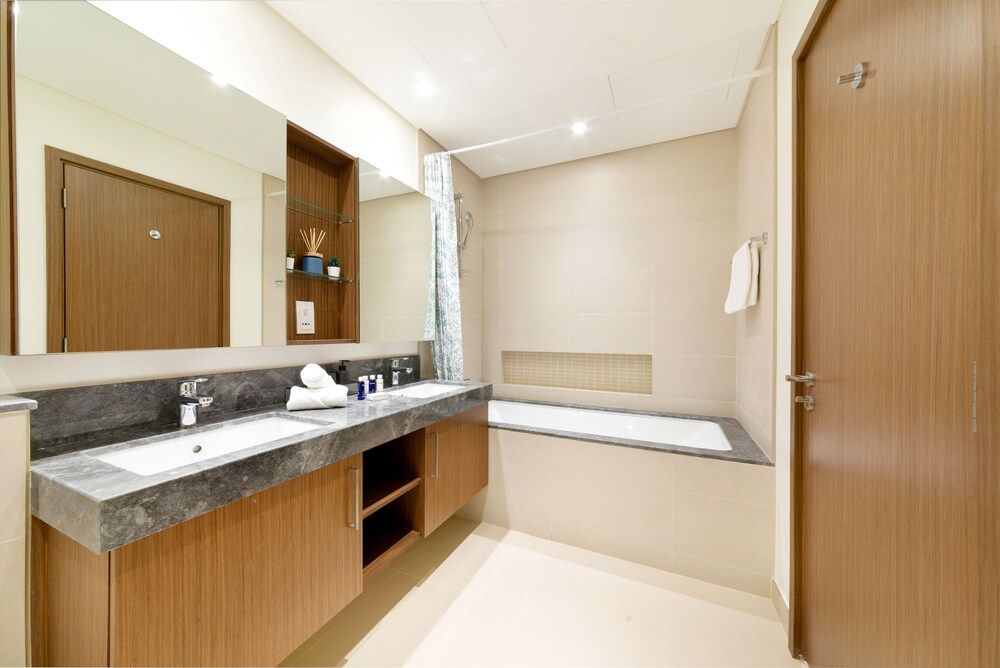 Maison Privee - Serene Apt w/ Large Patio Cls to Bluewaters & JBR Comfort Apartment 9