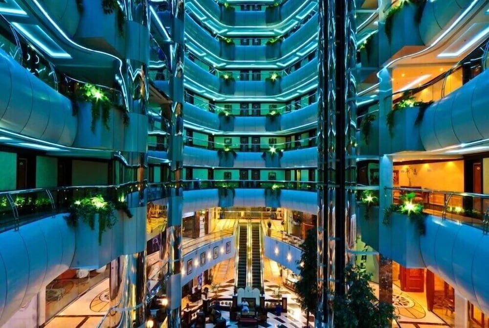 Royal Concorde Hotel &Suite