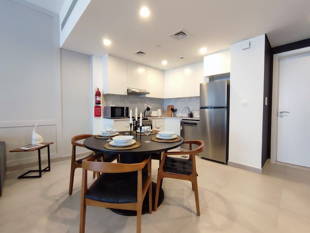 undefined SuperHost - Luxury Apt Amidst Lush Greens in Madinat Jumeirah 7