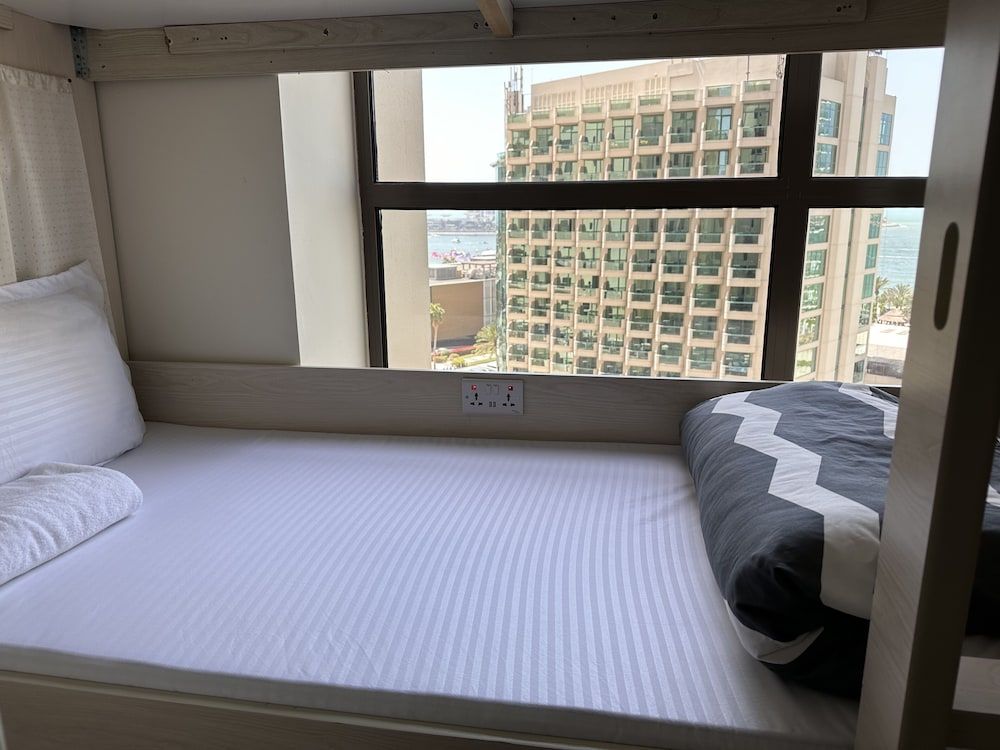 Bollywood Beach Hostel Classic Shared Dormitory, Women only, Jetted Tub, Beach View 4