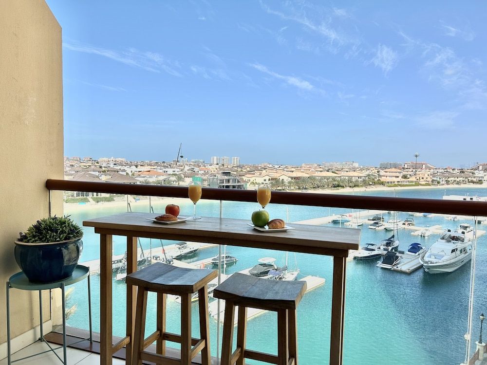 undefined Luxury on the Palm with Marina view balcony 4
