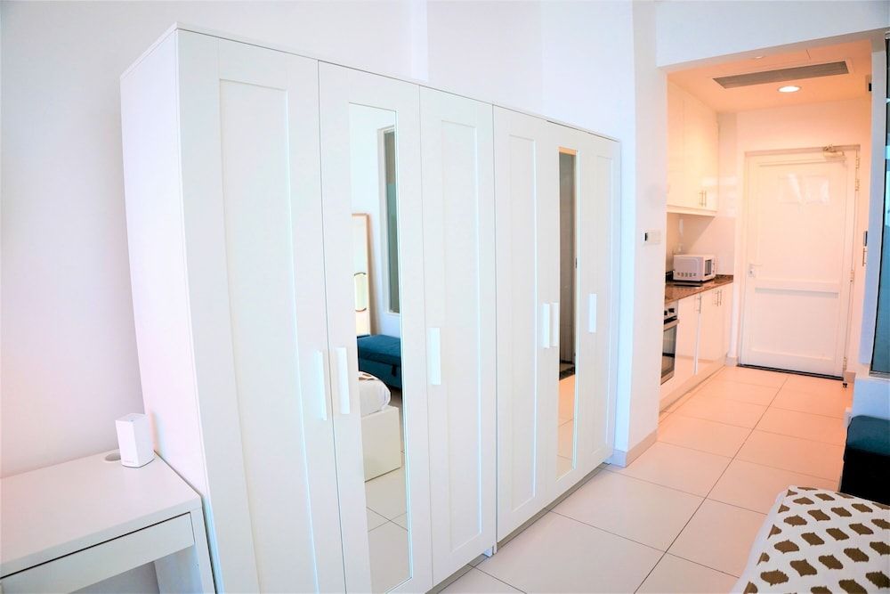 Luxury on the Palm with Marina view balcony Apartment (0 Bedroom) 11