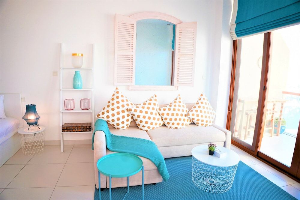 undefined Luxury on the Palm with Marina view balcony 9