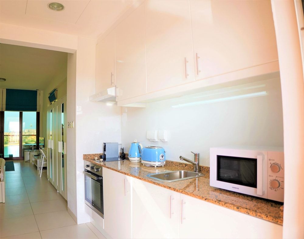 undefined Luxury on the Palm with Marina view balcony 2