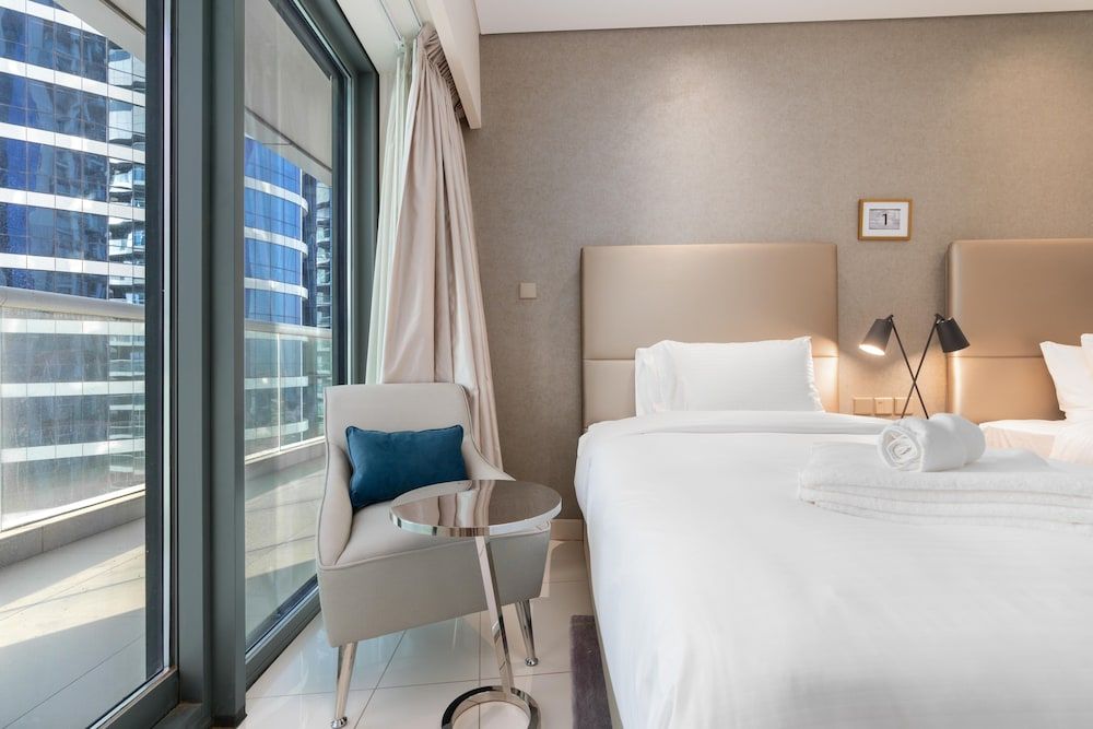 Lux BnB Paramount Tower I Burj Views Luxury Apartment 14