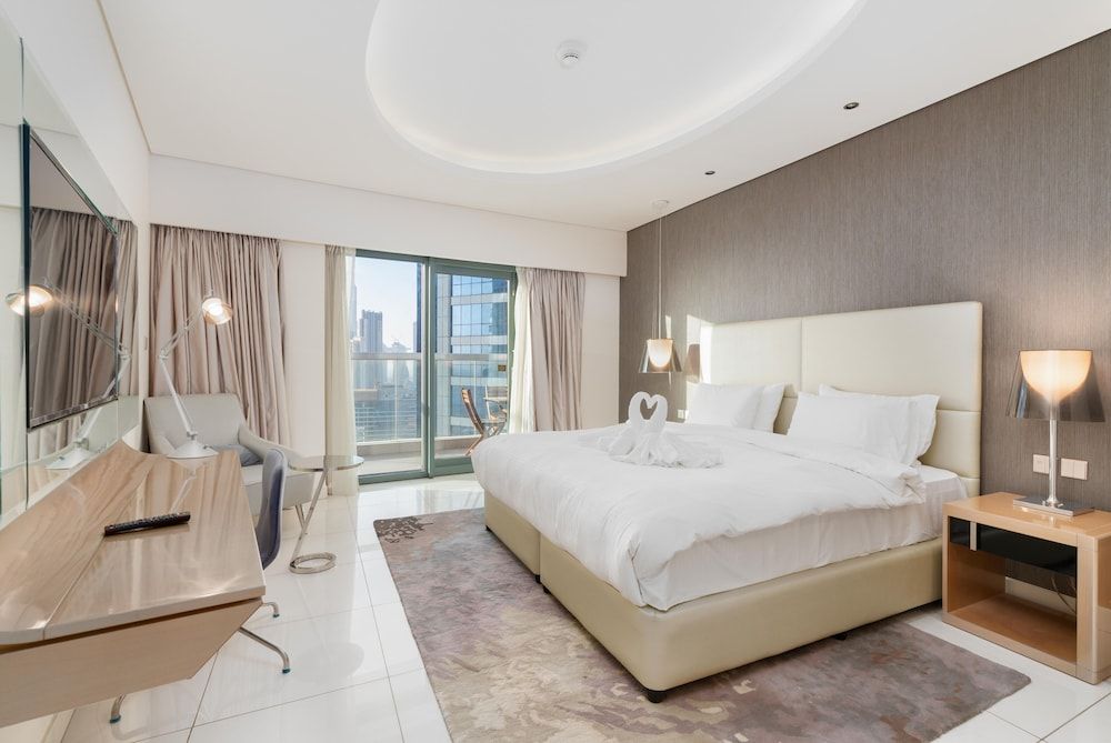 Lux BnB Paramount Tower I Burj Views Luxury Apartment 8