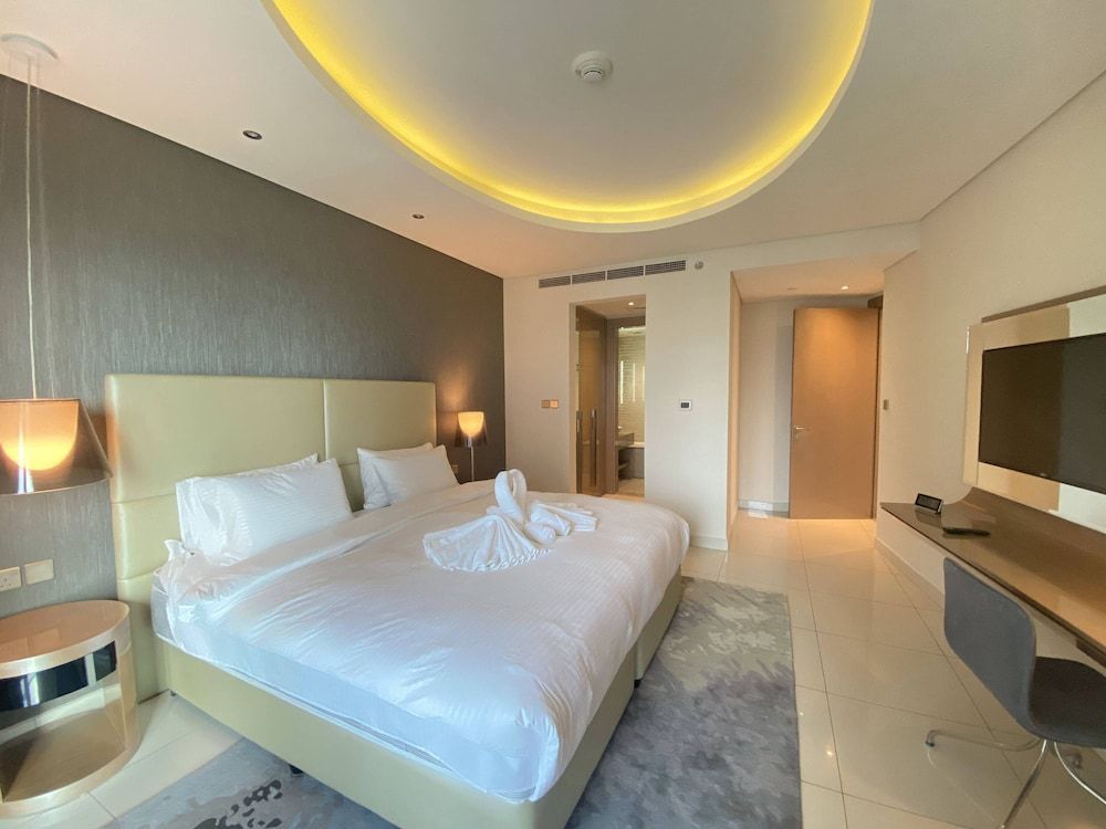 Lux BnB Paramount Tower I Burj Views Luxury Apartment 7