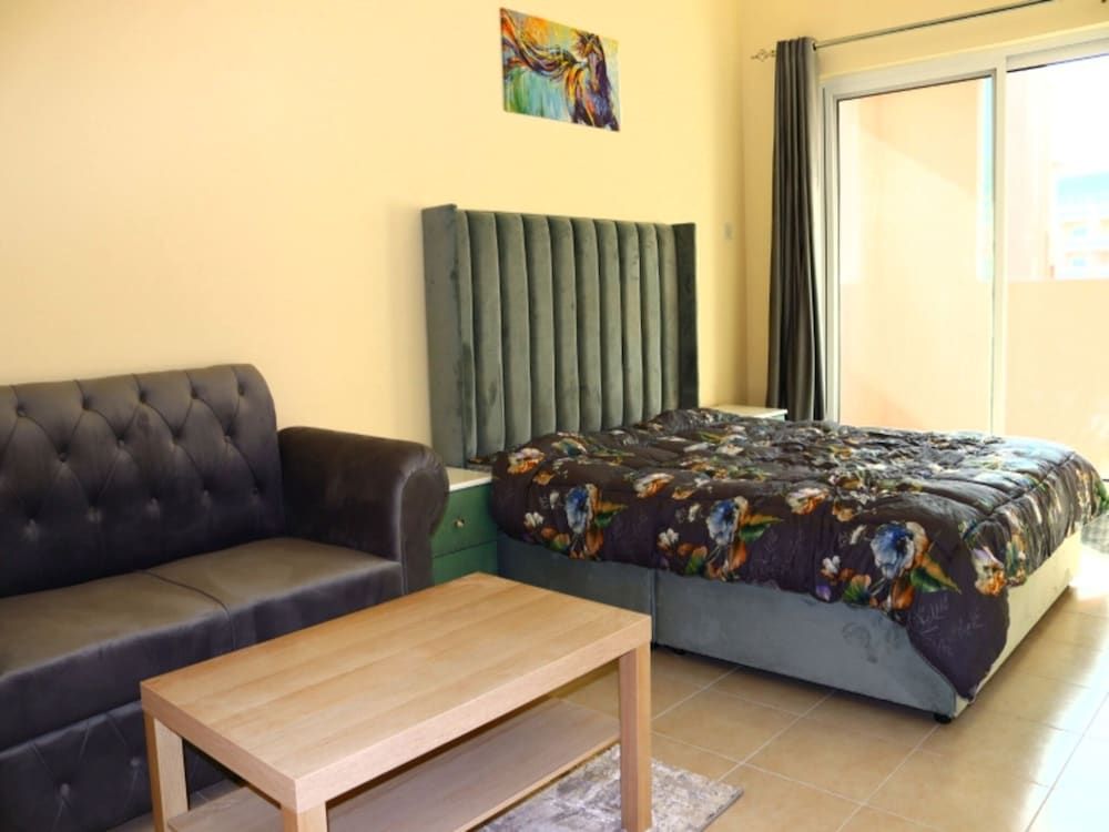 undefined Stunning Family Friendly Studio Close To Dubai Hub 4