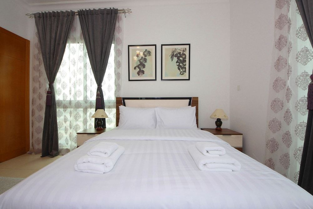 undefined 2 Bedroom Apartment in Mayfair Tower 7