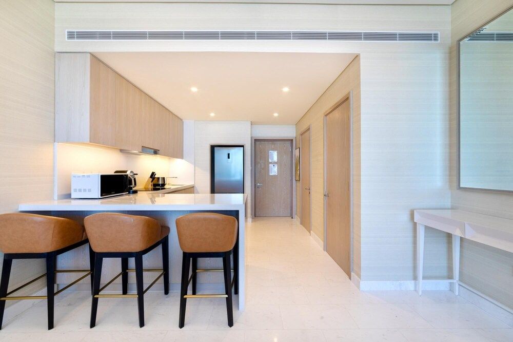 undefined Luxury Apt w Fabulous Views Over Palm Jumeirah 8