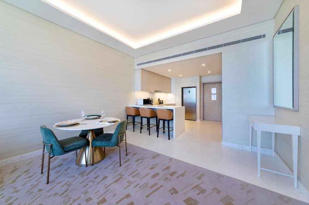 undefined Luxury Apt w Fabulous Views Over Palm Jumeirah 7