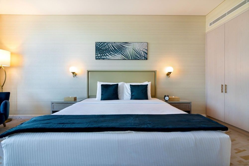 undefined Luxury Studio w Dreamy Views Over Palm Jumeirah 2