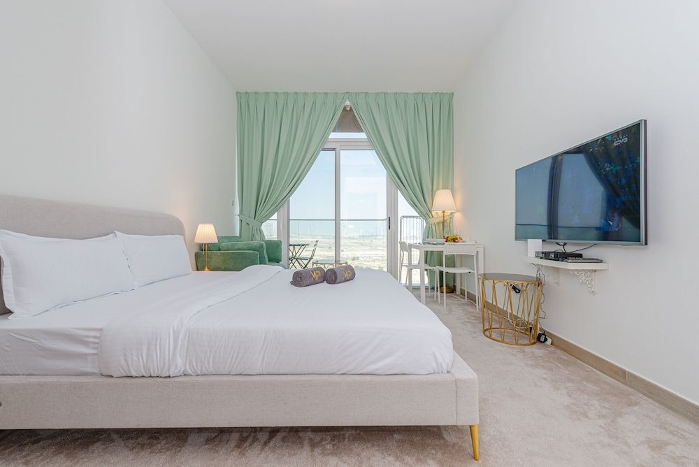 undefined Marco Polo - Studio in JVC Amidst Parks + Gym & Pool 4