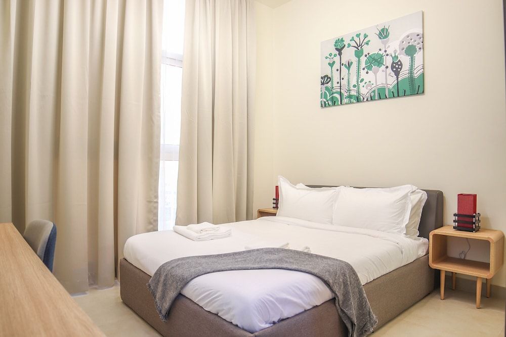 undefined 2 Bedroom Apartment- Azizi Plaza 4