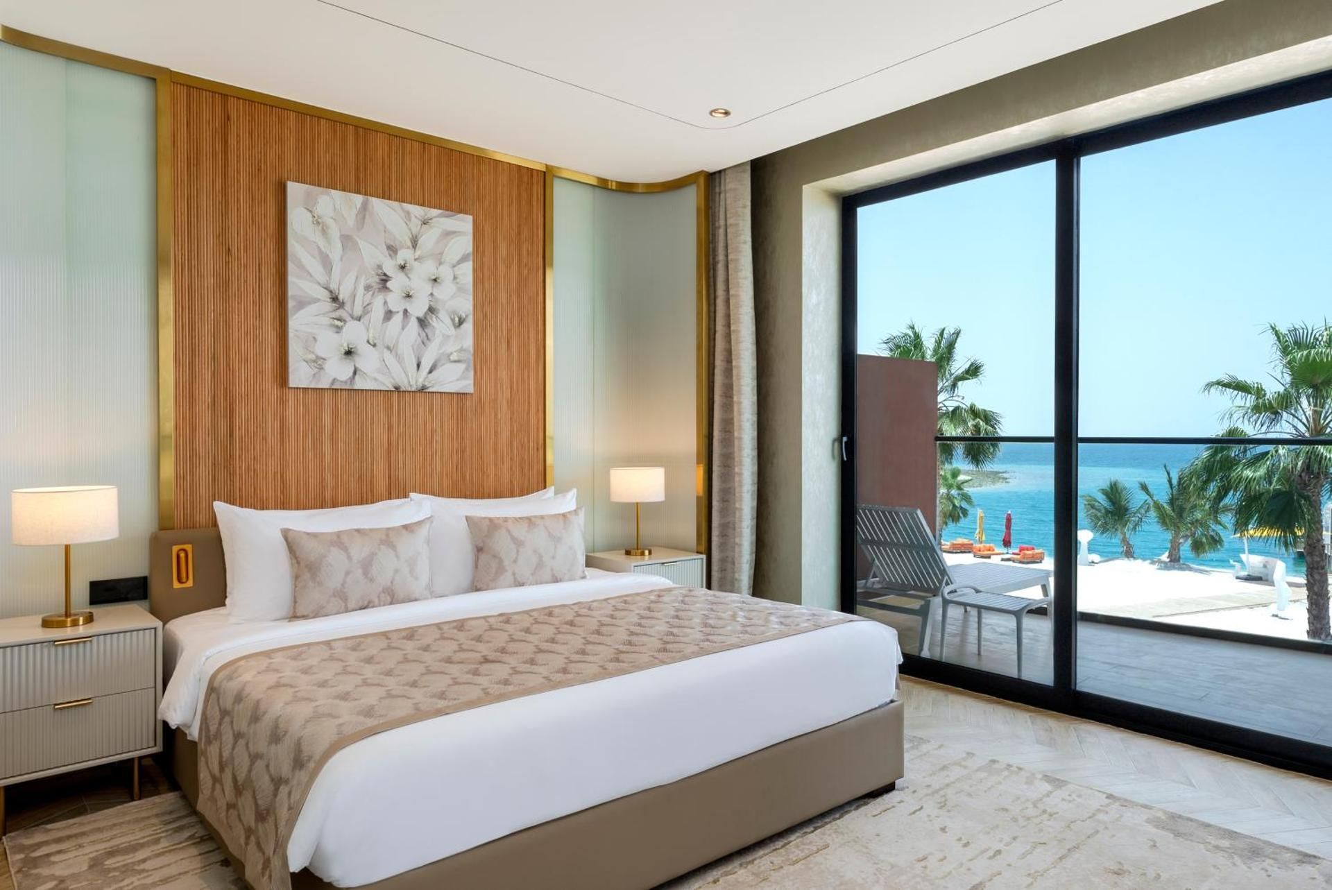 1 King Premium Sea View