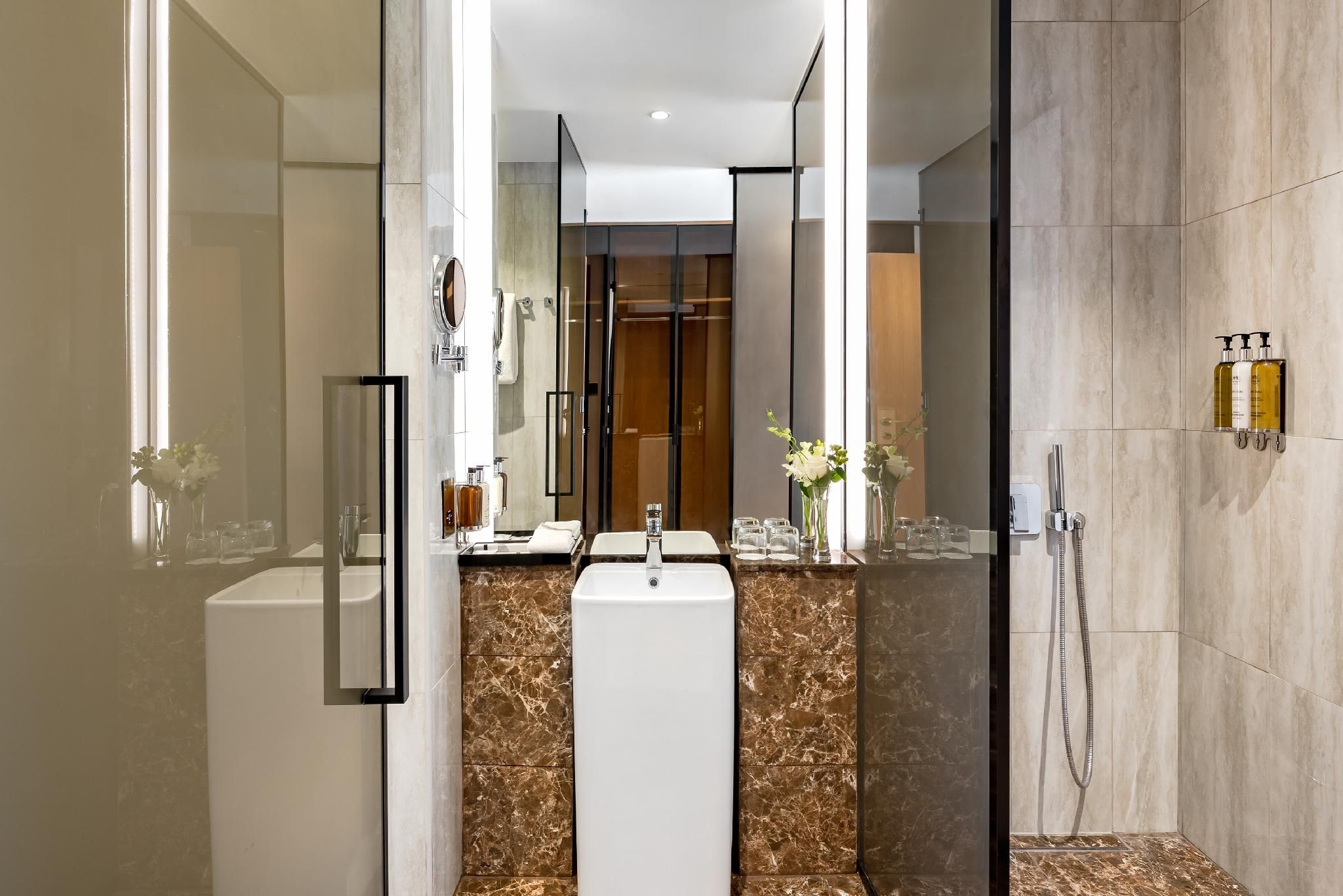 1 King Premium Sea View