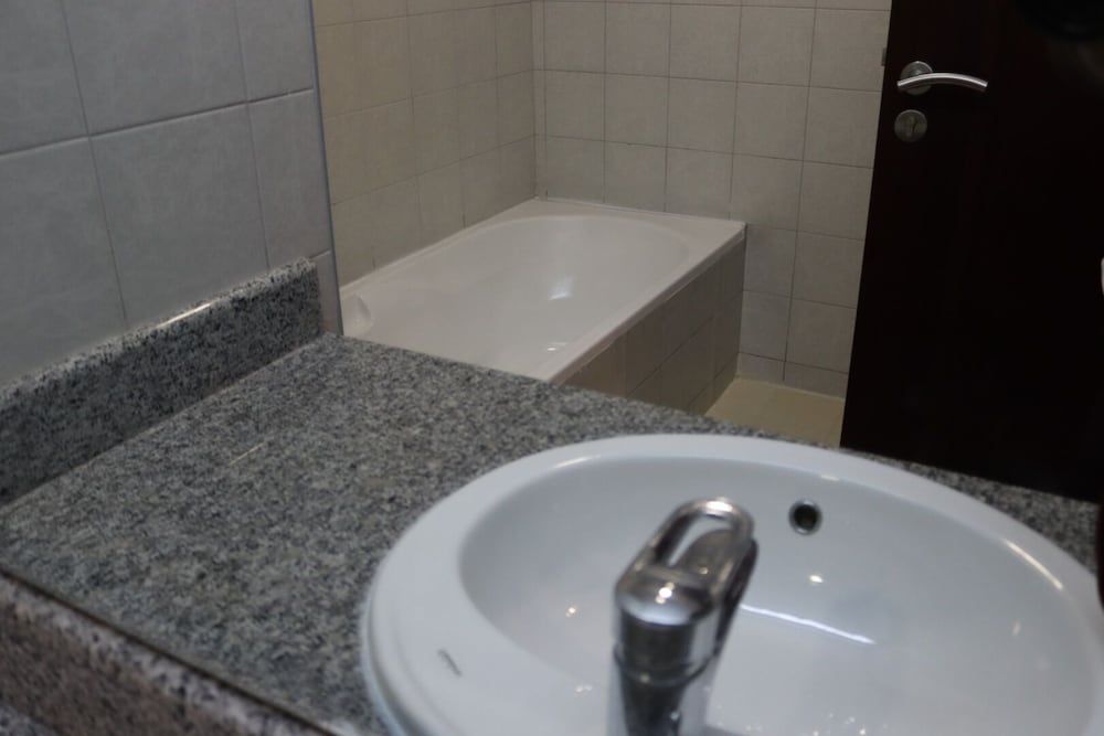 undefined Stunning Studio With Pool And Gym Close To Marina 10