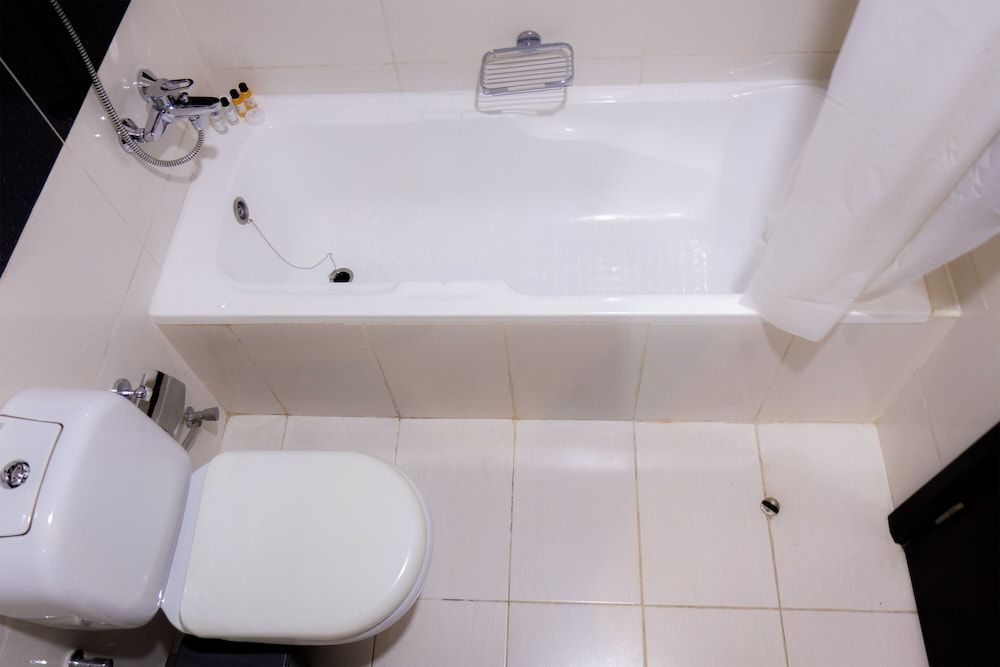 undefined Studio Apartment in Knightbridge Court 10