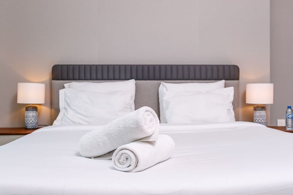 undefined Spacious 2BR apartment with rooftop pool The Bay DT by 360 Vacation 10