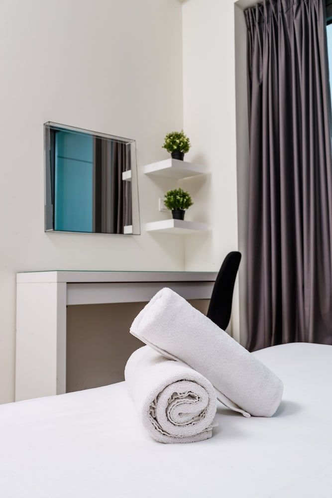 undefined Spacious 2BR apartment with rooftop pool The Bay DT by 360 Vacation 3