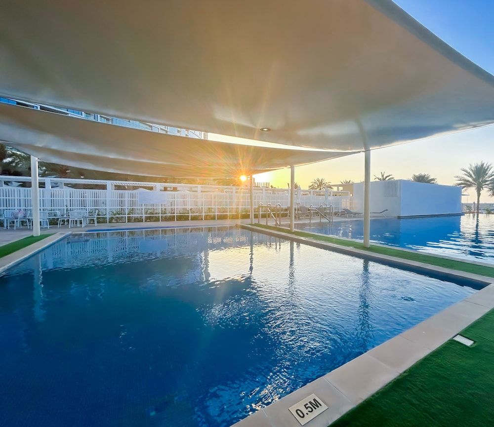 undefined Luxurious 1B Seaview Apartment in JBR 7