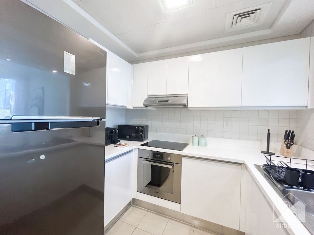 undefined Luxurious 1B Seaview Apartment in JBR 4