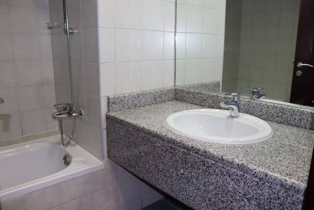 undefined Discovery Gardens - Stunning Studio With Balcony And Free Parking 9