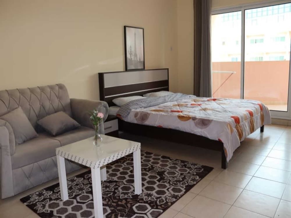 undefined Stunning Studio - With Balcony 6