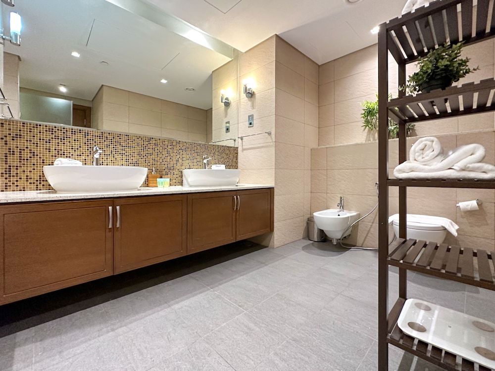 HiGuest - Marina Residences 6