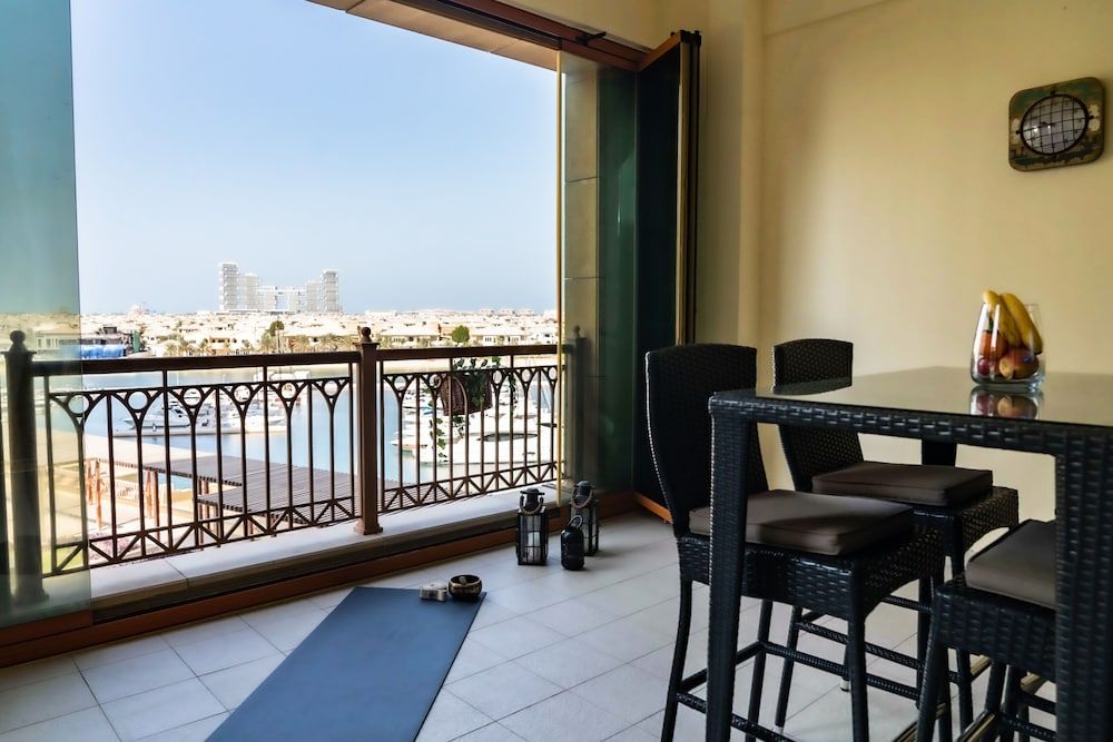HiGuest - Marina Residences 6