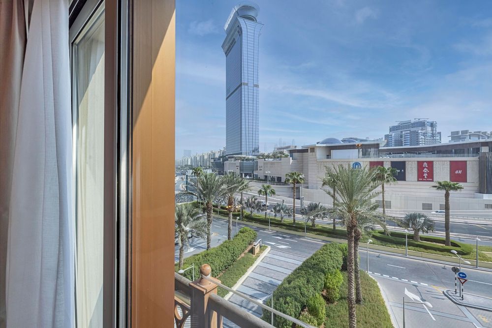 undefined Large Terrace and Pool View - 2 Br - Next to Mall 3