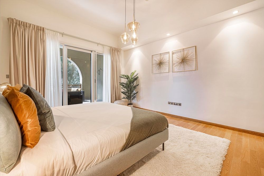 Large Terrace and Pool View - 2 Br - Next to Mall Apartment, 2 Bedrooms, Accessible, Smoking 11