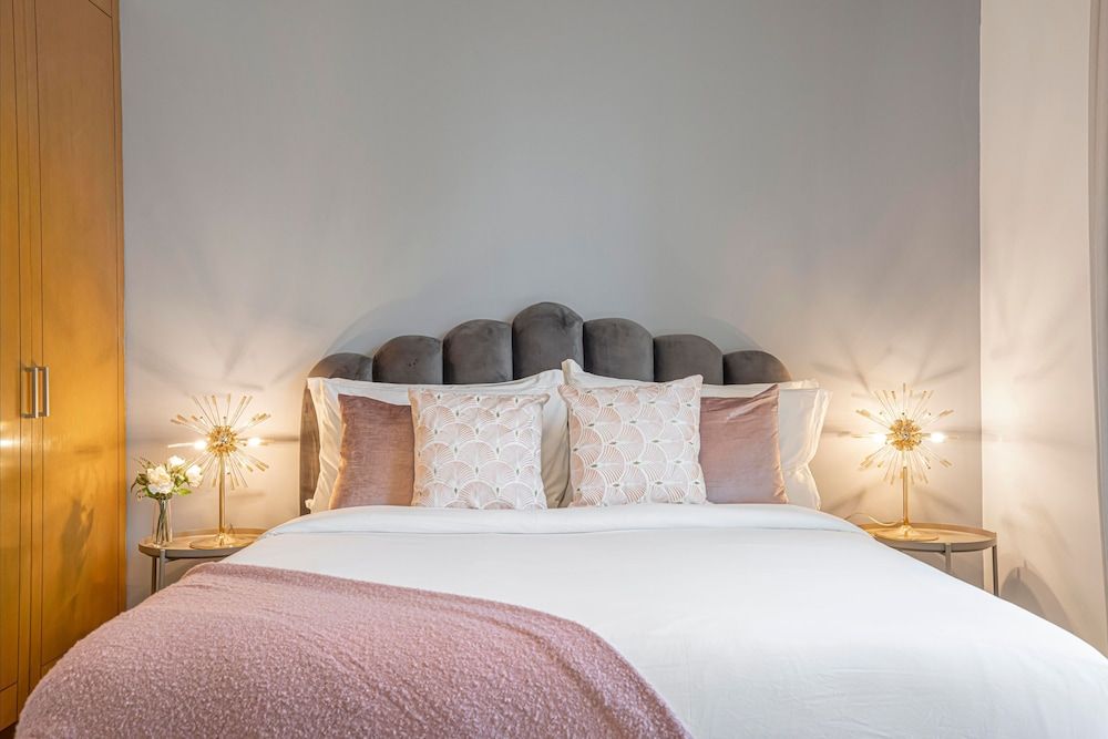 Large Terrace and Pool View - 2 Br - Next to Mall Apartment, 2 Bedrooms, Accessible, Smoking 3