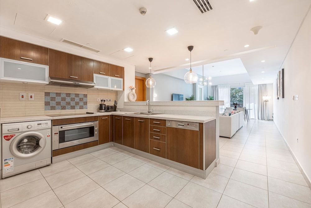 undefined Large Terrace and Pool View - 2 Br - Next to Mall 7