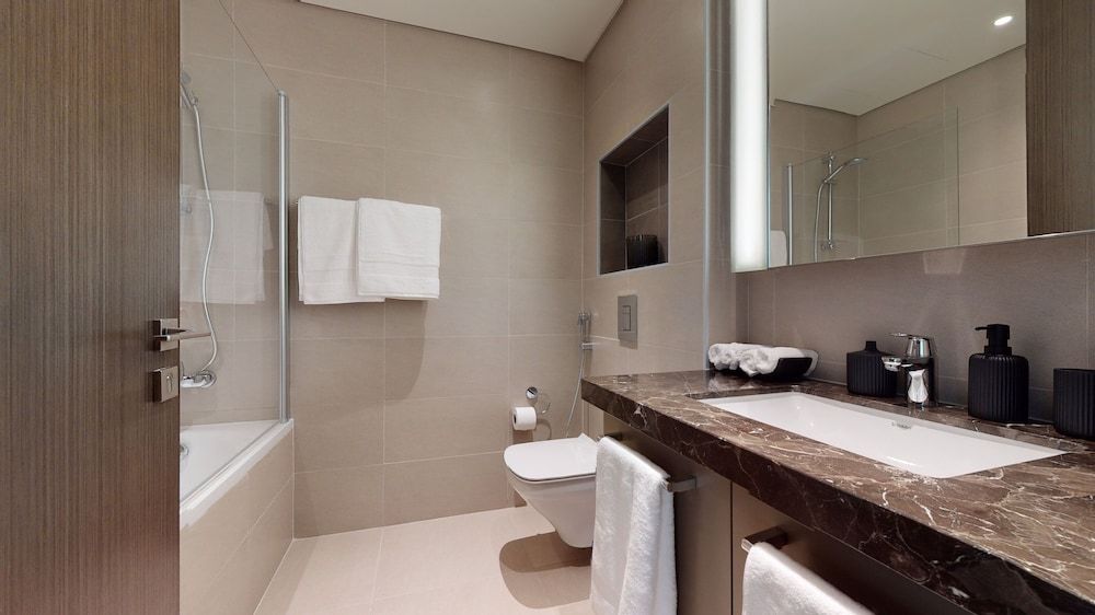 undefined Stylish 23rd Floor Apartment at BLVD 10