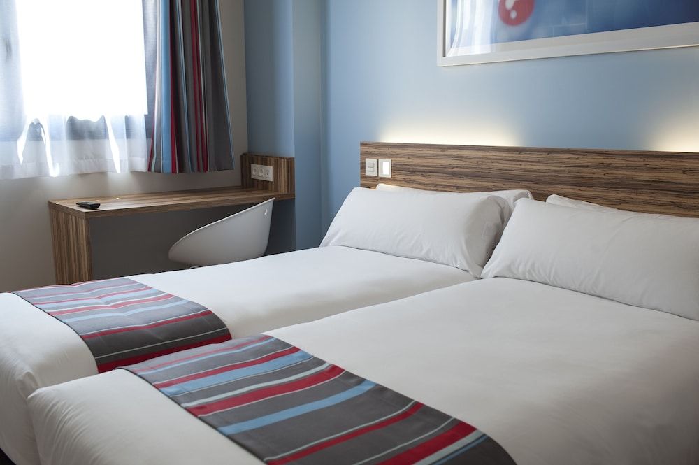 Twin Room (single use )