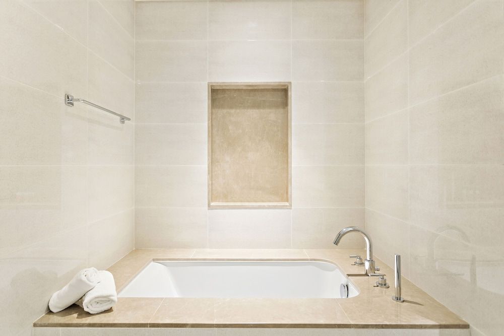WelHome - Luxury Apartment Facing Burj Khalifa With Terrace Comfort Apartment 11