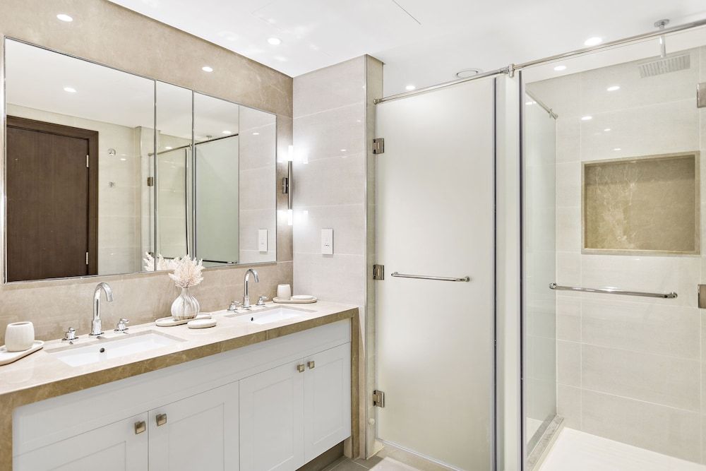 WelHome - Luxury Apartment Facing Burj Khalifa With Terrace Comfort Apartment 12