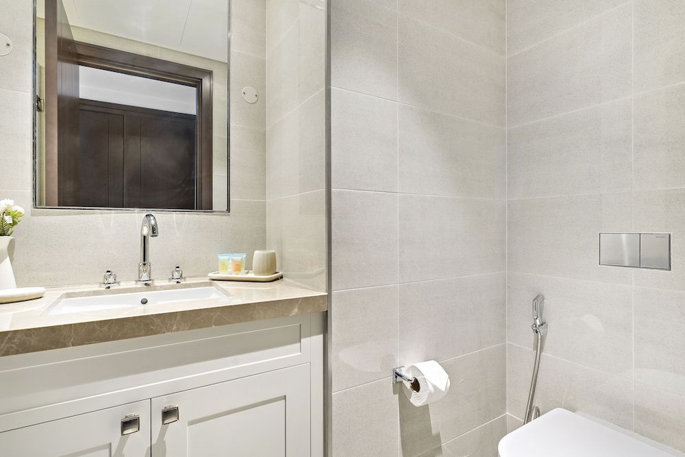 WelHome - Luxury Apartment Facing Burj Khalifa With Terrace Comfort Apartment 10