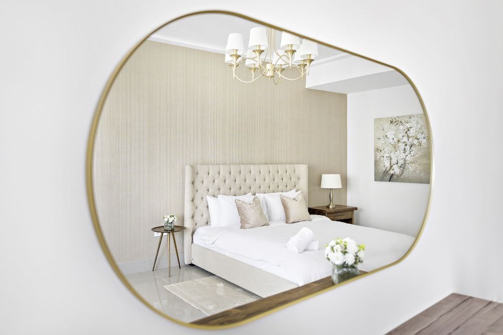 WelHome - Luxury Apartment Facing Burj Khalifa With Terrace Comfort Apartment 6
